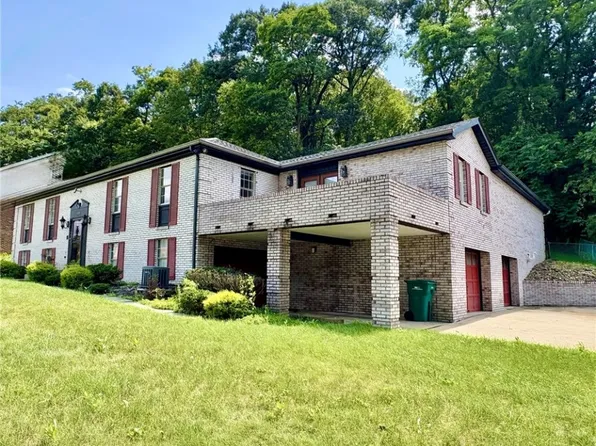1900 Garrick Dr, Pittsburgh, PA 15235