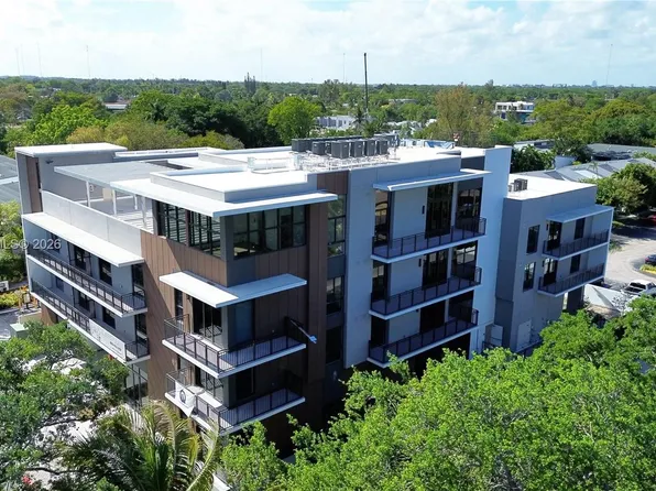 2479 NE 192nd St, Miami, FL