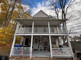 10 Crescent St, Winsted, CT 06098