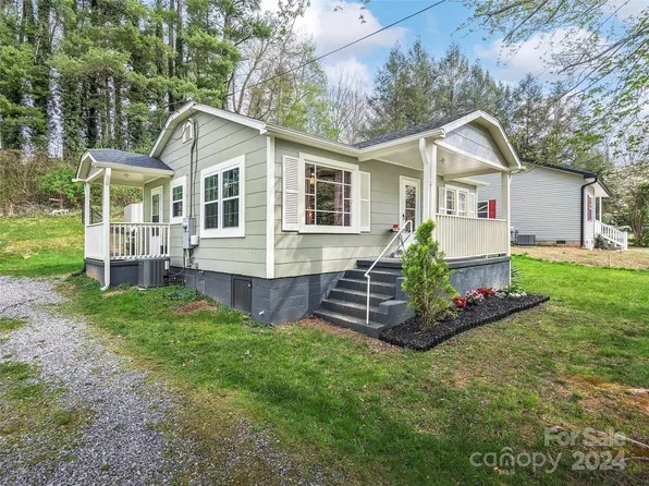 65 Duckett Cove Rd, Waynesville, NC 28786
