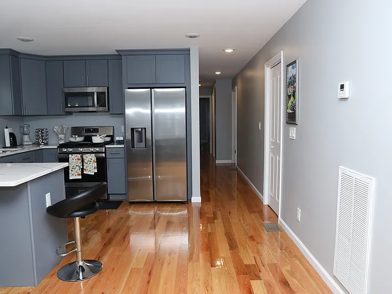 288 S 7th St #1 — Photo 20