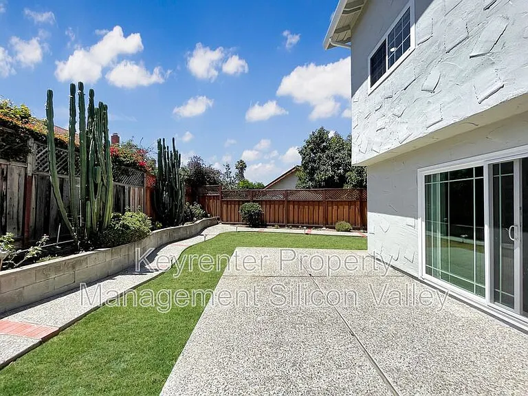 1806 Blackmore Ct — Photo 31