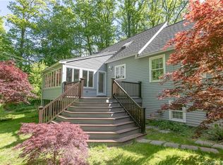 71 Old Zoar Rd, Monroe, CT 06468
