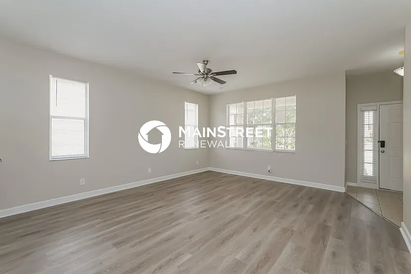 610 Wave Crest Circle — Photo 3