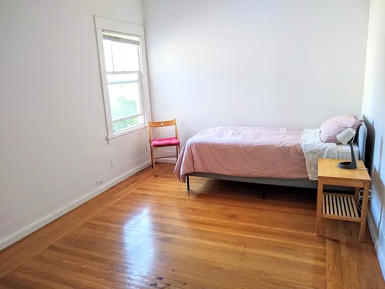 Bedroom off kitchen