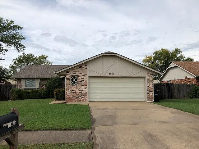 1st image of 2305 Crystal Dr