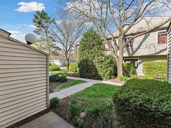 5th image of 1400 Cedarwood Dr #20-C