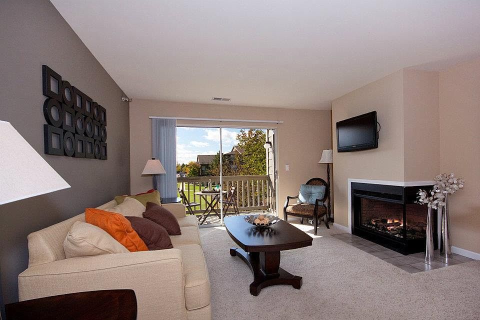1st image of 348 Glenwood Dr #734750059