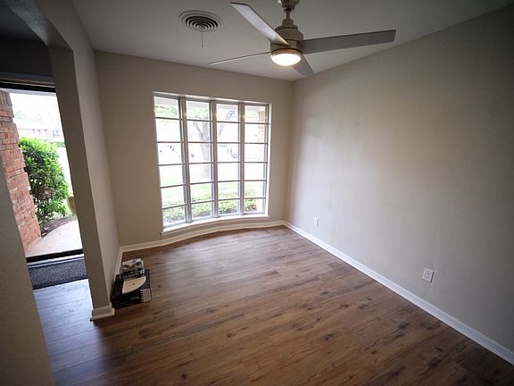 3rd image of 4066 Brook Hollow Dr