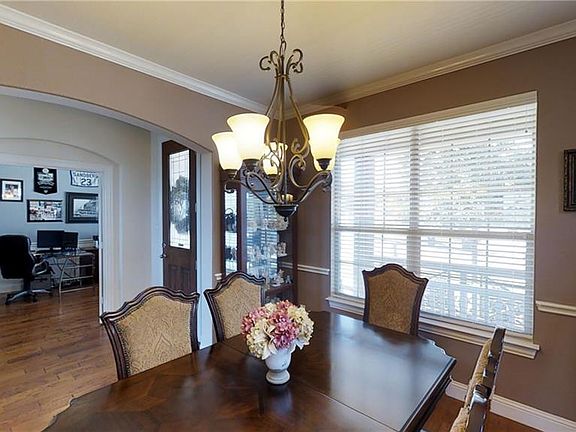 4th image of 12949 Royal Ascot Dr