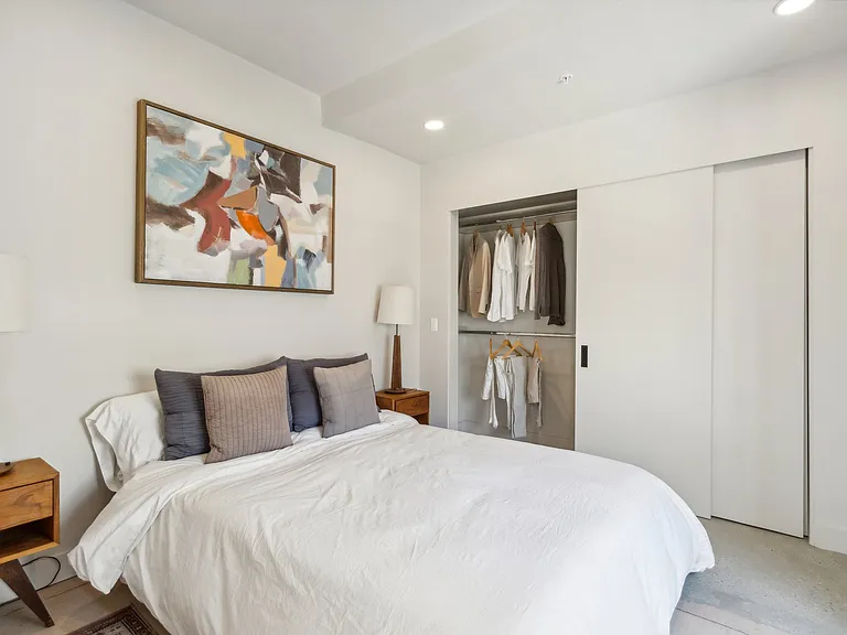 Harbor House Apartments — Photo 22