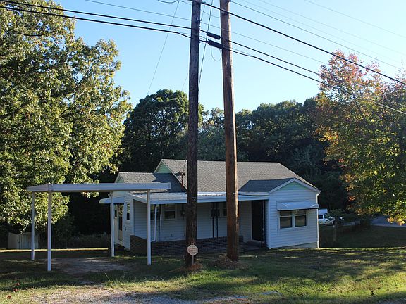 Front view, 1 car carport