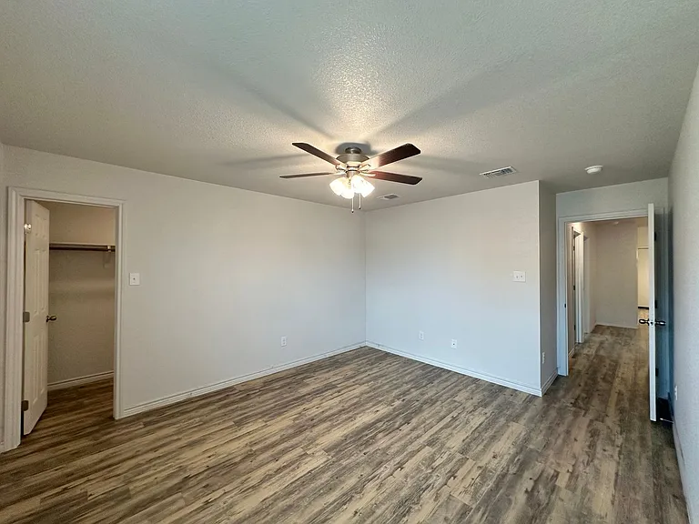 1801 Clovis Dr — Photo 21