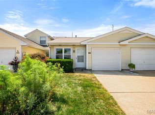2909 Cloverwoods Ln, Saint Peters, MO 63376