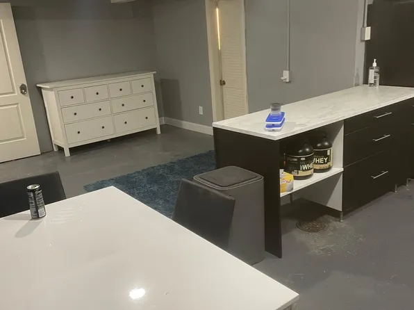 5631 Northumberland St APT 4, Pittsburgh, PA 15217