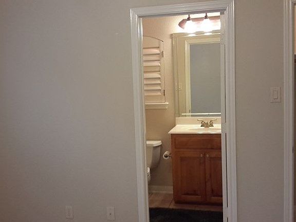 3rd image of 6 Stafford Ct