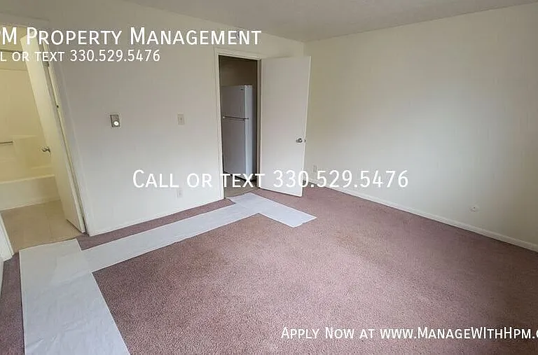 591 E Buchtel Ave #P — Photo 6