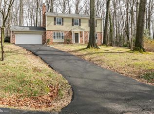 2425 Bramblebush Ct, Reston, VA 20191