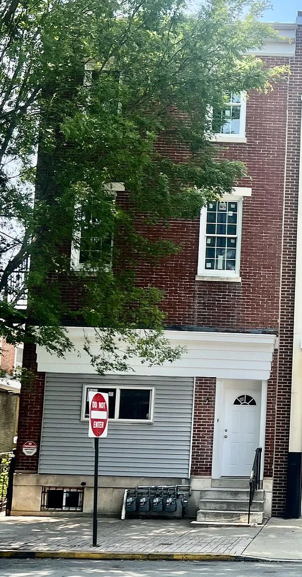 2 bed, 2854 sqft, $1,700 — Photo 2