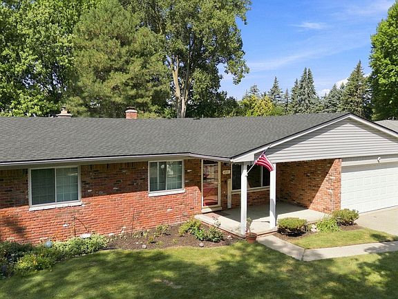 5th image of 4957 Hubbard Dr