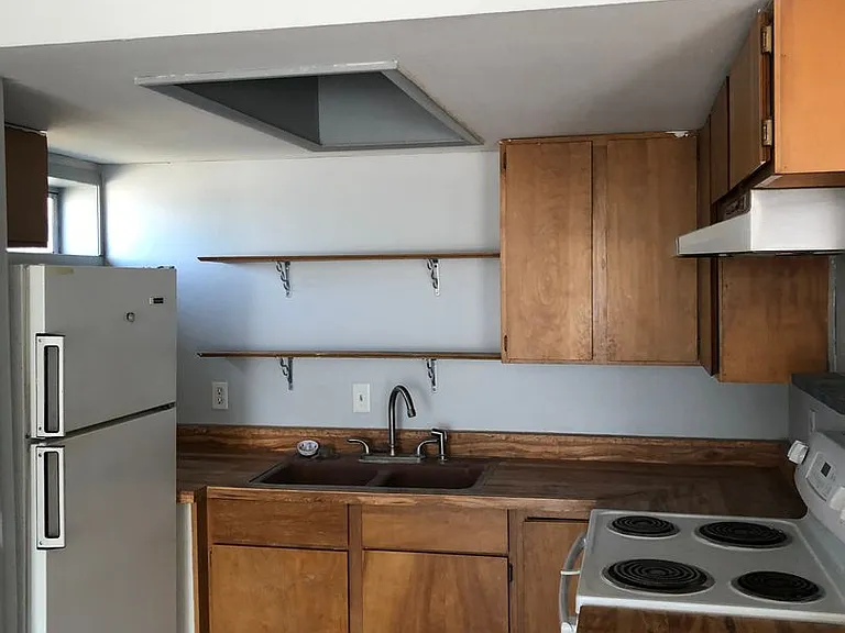 36 W Main St — Photo 3