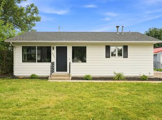 4402 Lee St NE, Cedar Rapids, IA 52402