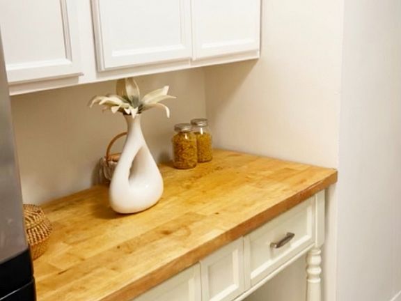 4th image of 377 S Harrison St #3H