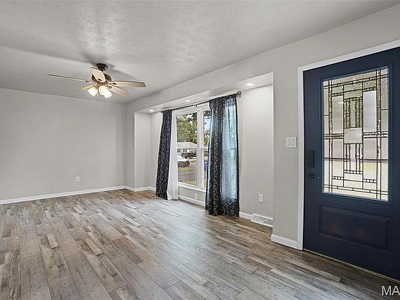4th image of 145 Virginia St