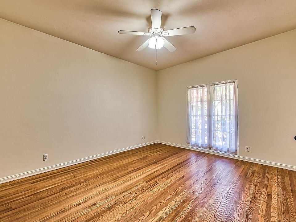 2nd image of 1340 N Harper Ave #1/2