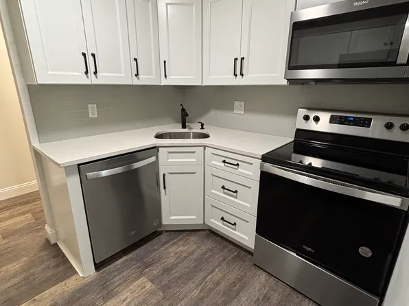 6 Richard Stockton Bldg, Blackwood, NJ 08012