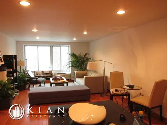 Rented by Kian Realty | media 30