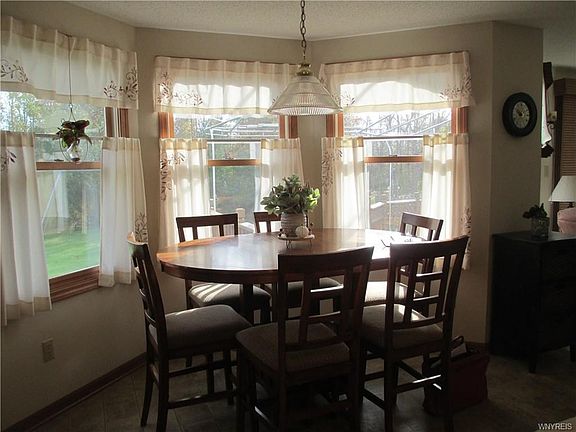 4th image of 15 Stony Brook Dr