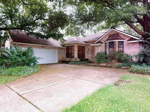 2611 Brookdale Dr, Humble, TX 77339
