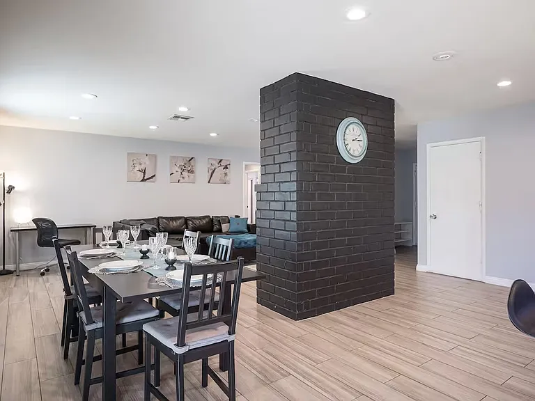 Carrera Dr — Photo 16