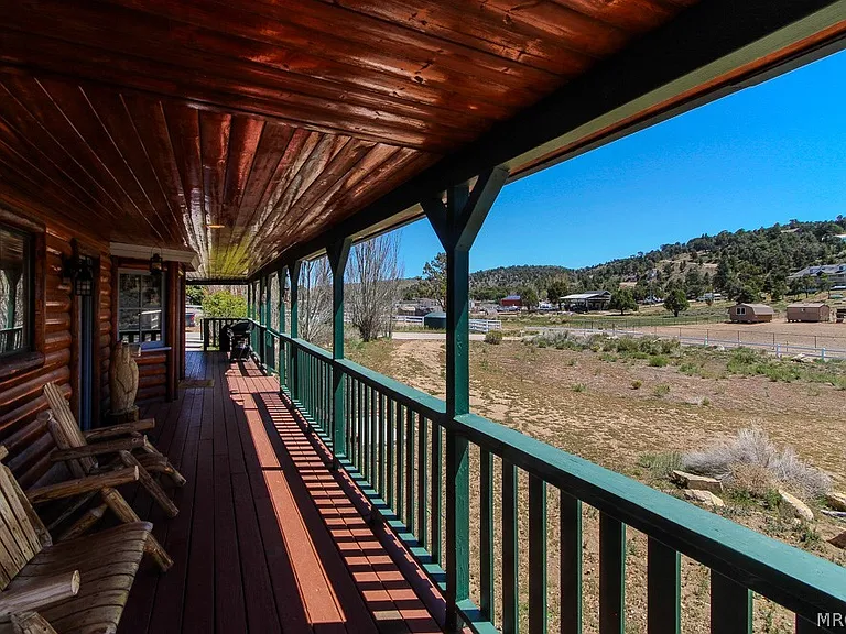 46784 Pioneertown Rd — Photo 44