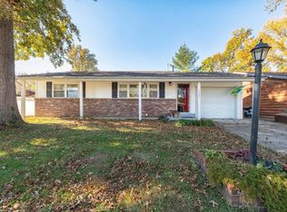 1207 N 8th St, Herrin, IL 62948