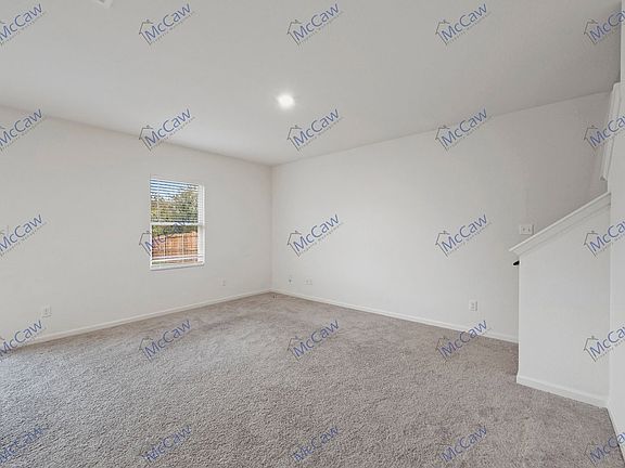 4th image of 11 Glen Crossings Rd