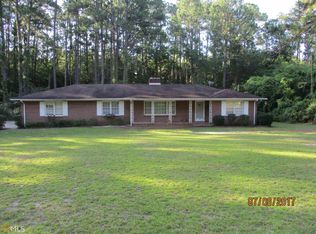 619 Oaklawn Dr, Swainsboro, GA 30401