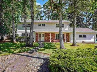 527 SW River Dr, Dallas, OR 97338