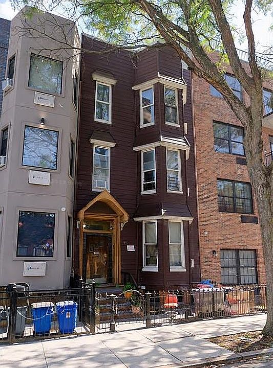1st image of 988 Madison St
