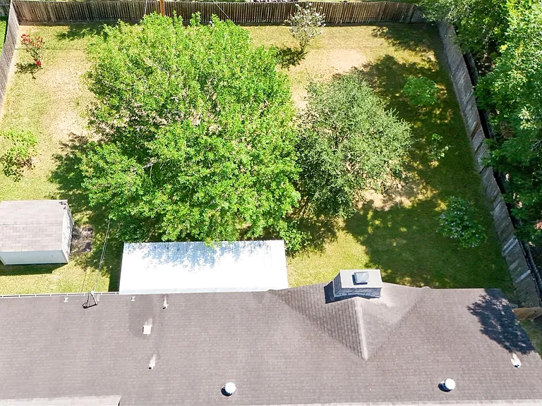 607 Rosewood Dr — Photo 49