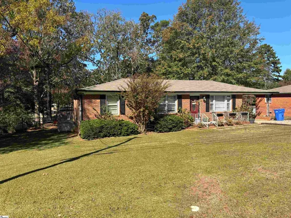 300 Kingswood Dr, Greenville, SC 29611