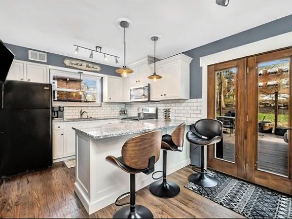 2nd image of 3750 Marydell Pl #1
