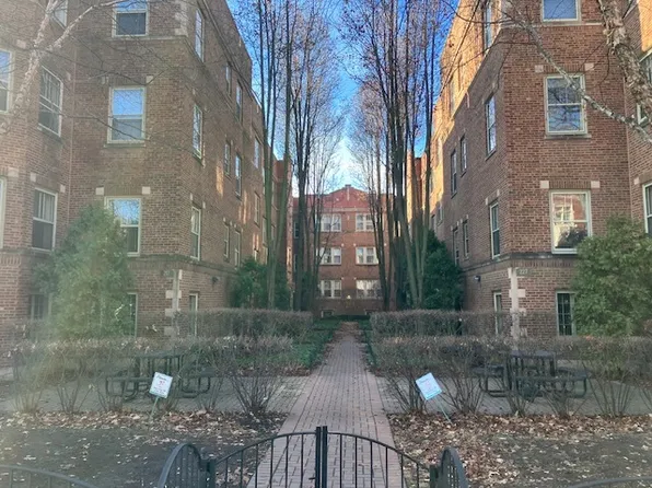 221 N Oak Park Ave APT 3W, Oak Park, IL 60302