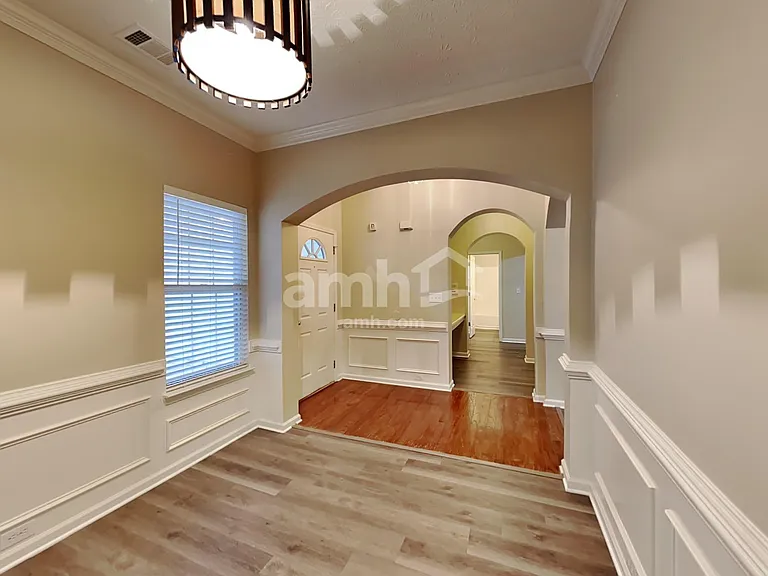 501 Gables Ct — Photo 6