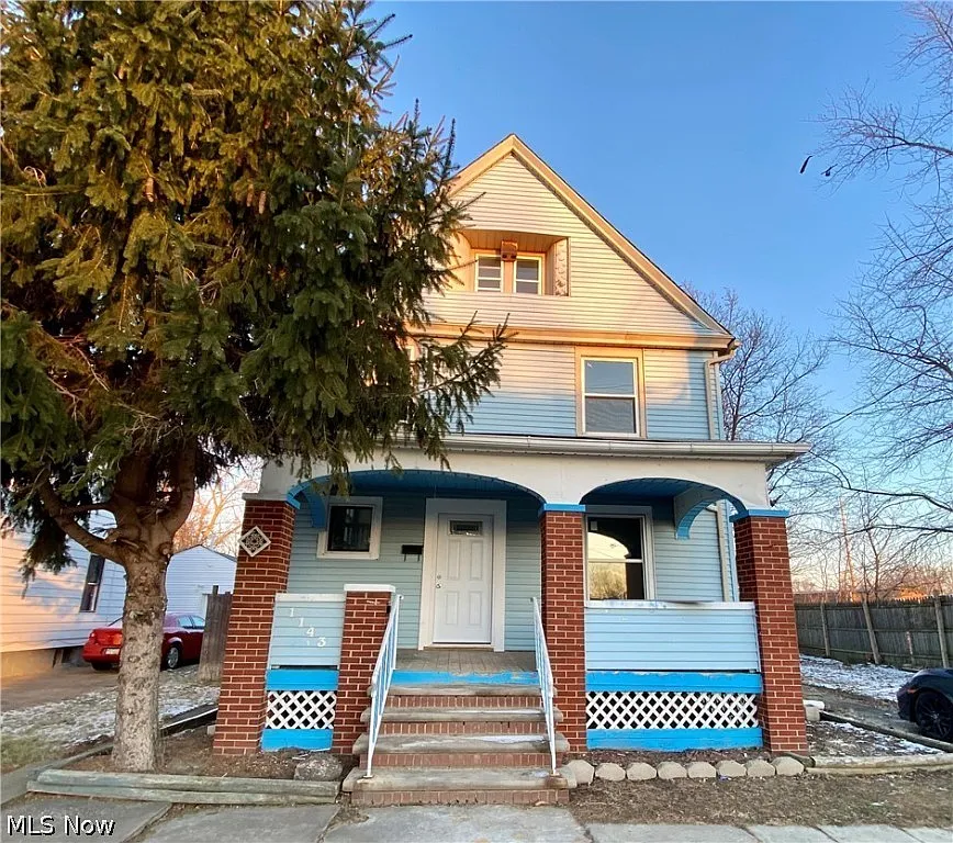 1143 Washington Ave photo 1