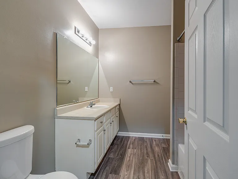 Two Bedroom - 2 Bed / 1 Bath - 977 Sq.Ft.