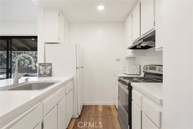 262 Streamwood — Photo 4