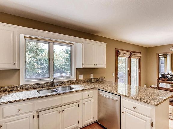 5th image of 4880 Cottonwood Ln N