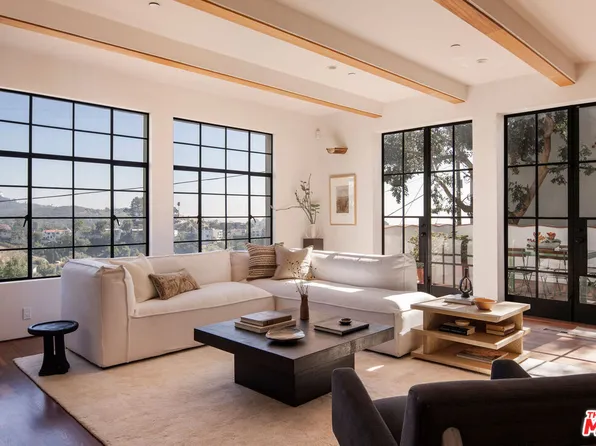 2890 Durand Dr, Los Angeles, CA 90068